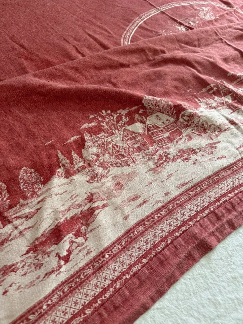Williams Sonoma Red White Night Before Christmas Tablecloth 68